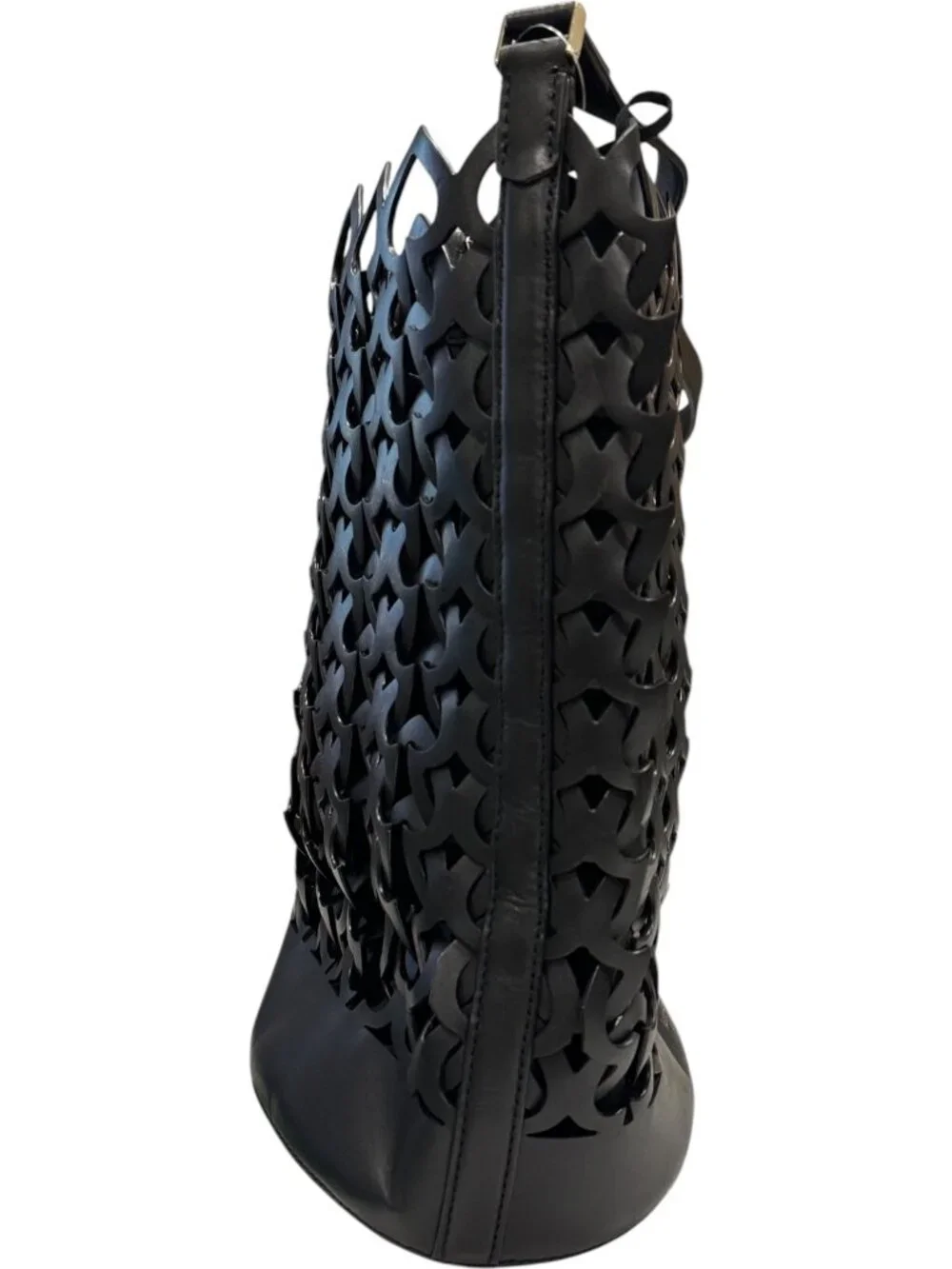 🖤 Kate Spade Black Laser Cut Scalloped Bucket Bag Removable Liner NWT